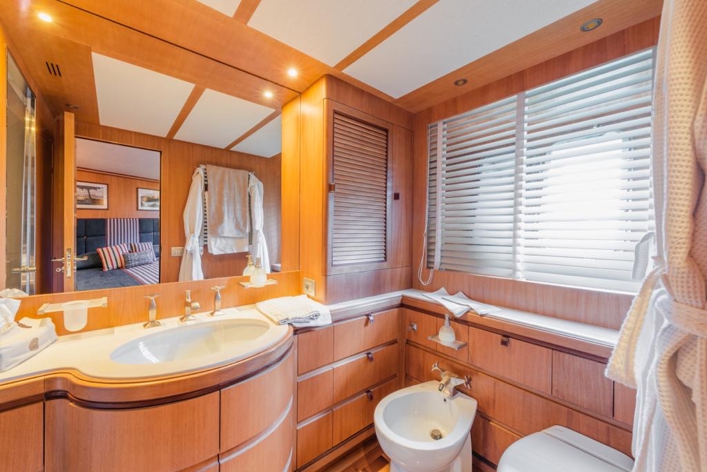 Double Bathroom