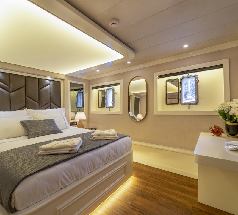 Double Cabin 1