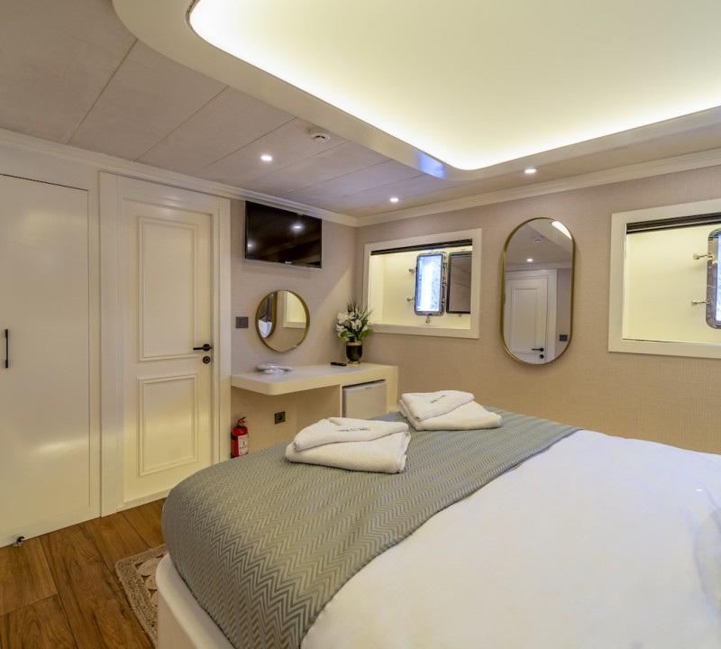Double Cabin 2