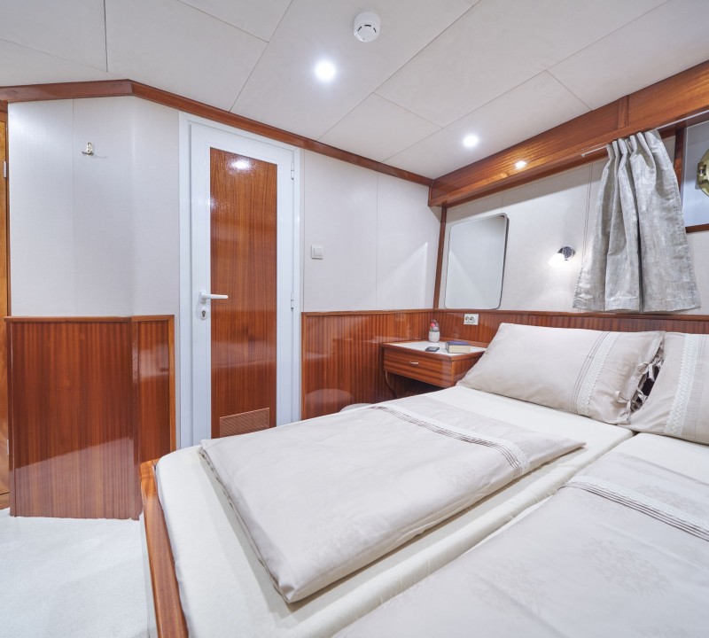 Double Cabin 2