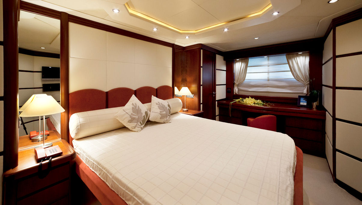 Double-cabin