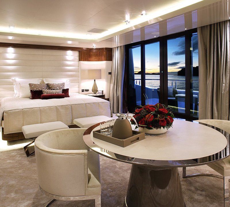 Double Cabin And Table