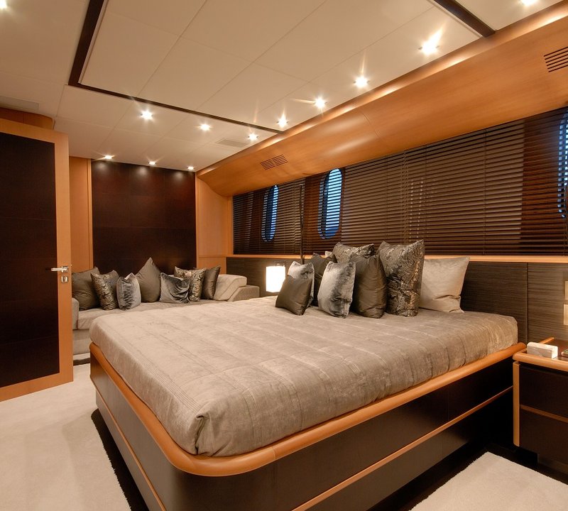Double Cabin With Couch
