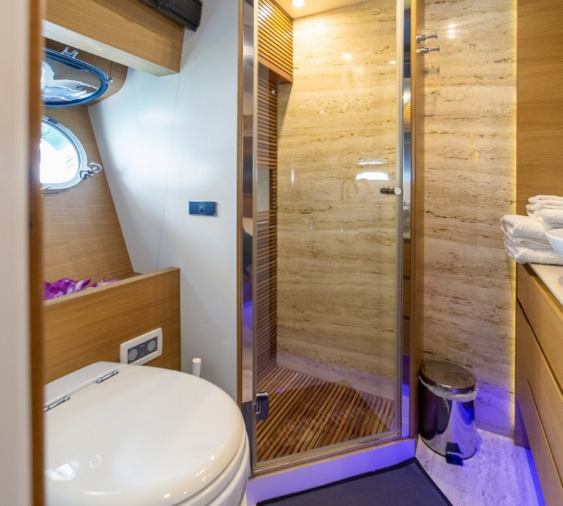 Double Guest Suite Bathroom