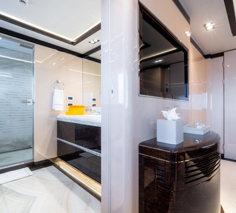 Ensuite Guest Bathroom