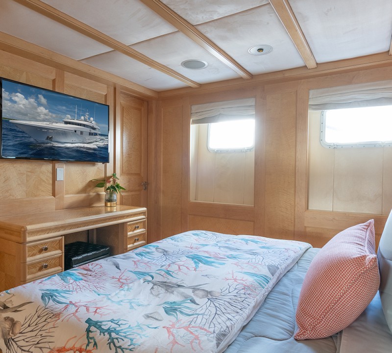 Guest Cabin - Below Deck Double - Tv