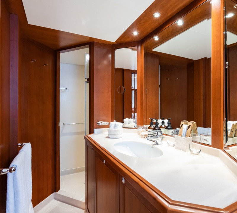 Guest Ensuite Bathroom