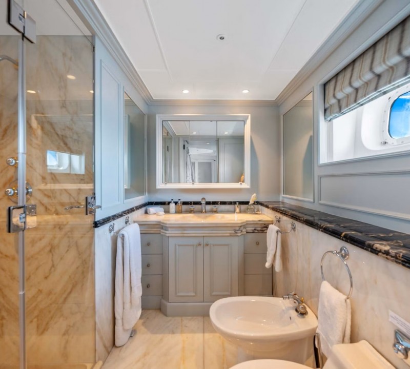 Interior Lower Deck Guest Twin Ensuite Port