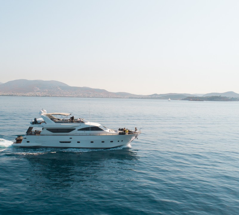 Luxury Charter Yacht FREEDOM