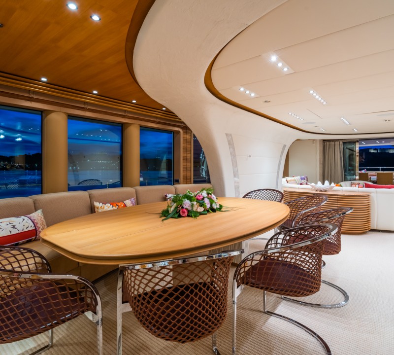 Main Saloon - Dining