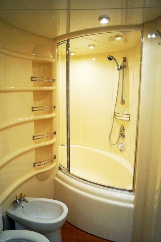 Master Bath Tub