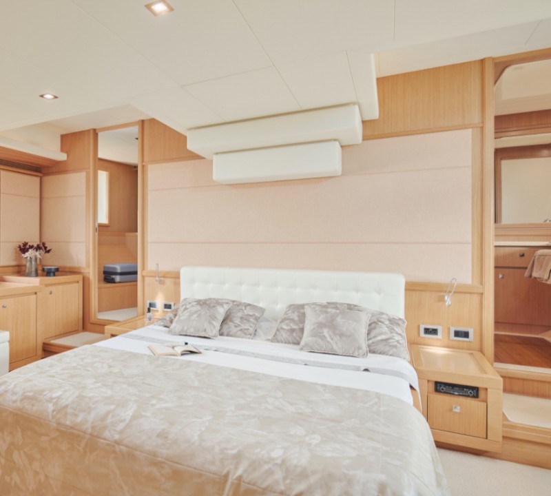 Master Suite - Lower Deck