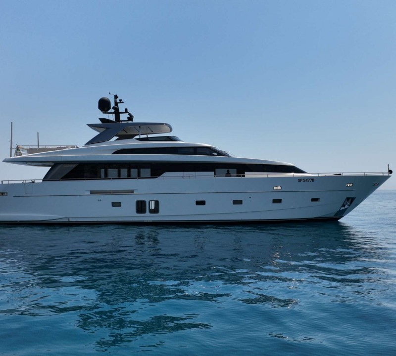 Motor Yacht AMAN