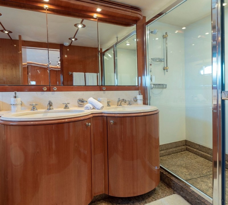 master ensuite