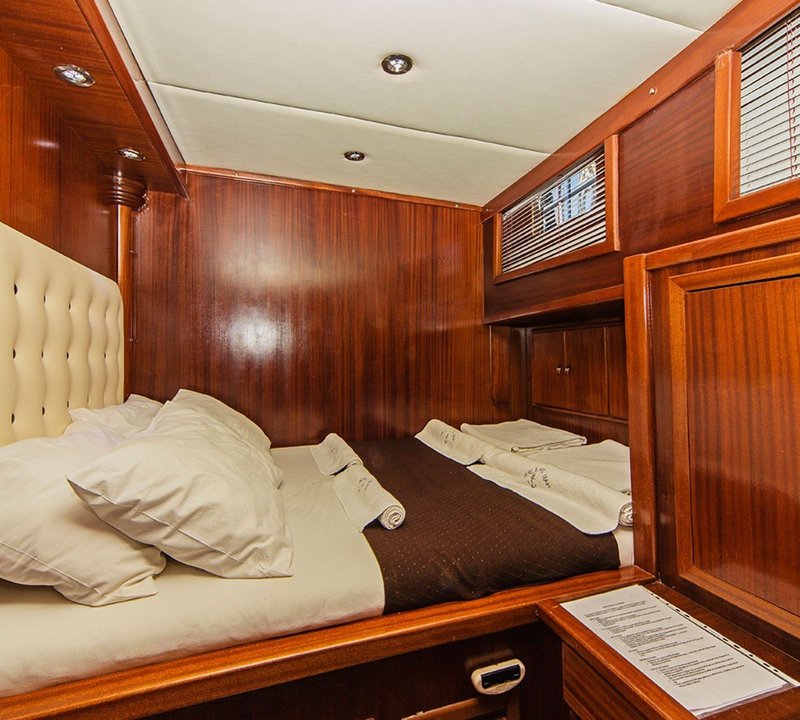 Guest cabin