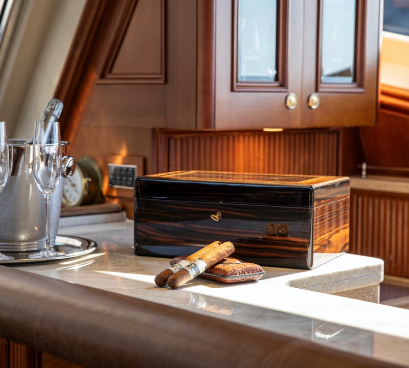 Saloon Detail  ©YachtShot