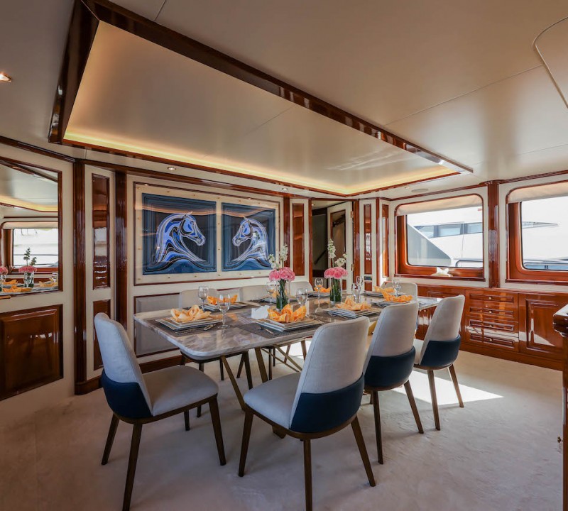 Saloon Dining Table