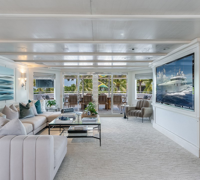 Skylounge - Elegant Seating Area