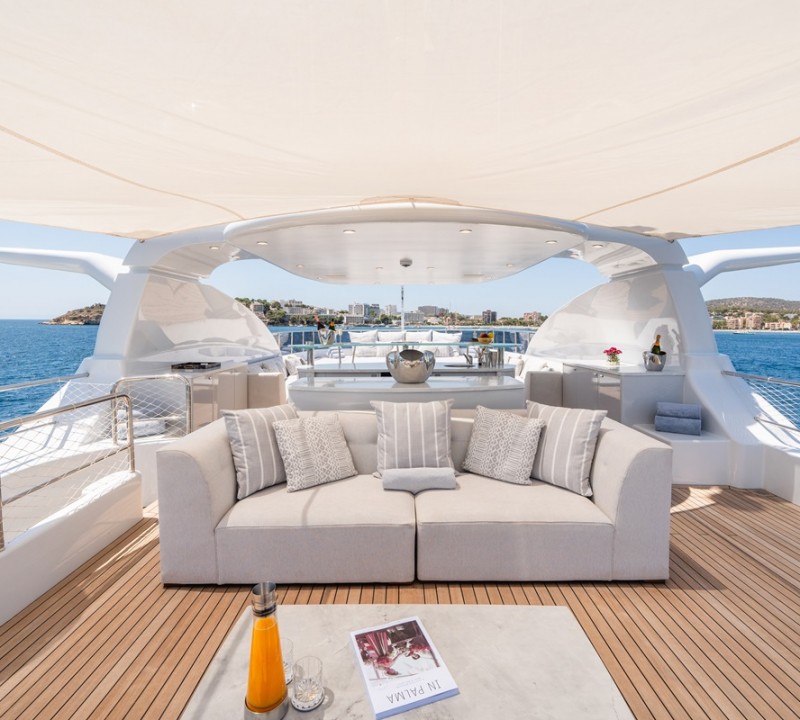 Sundeck Aft 2