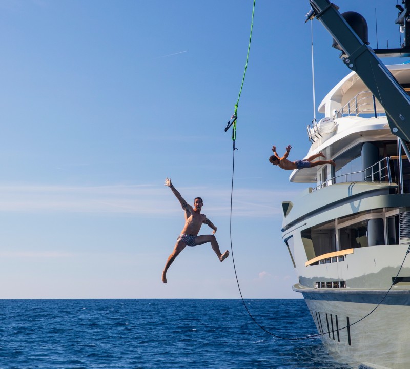 Superyacht Jump © YachtShot