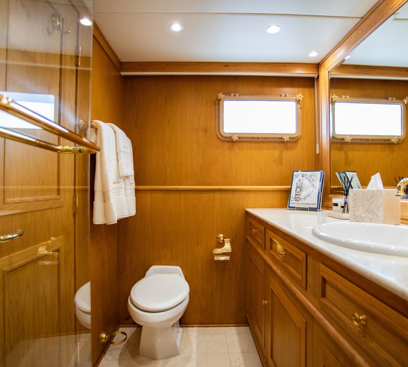 Twin Bathroom