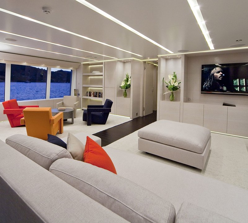 Upper Deck Salon