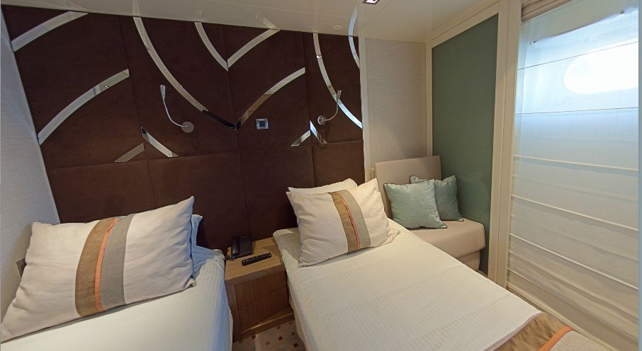 Voyager Cat C Cabin