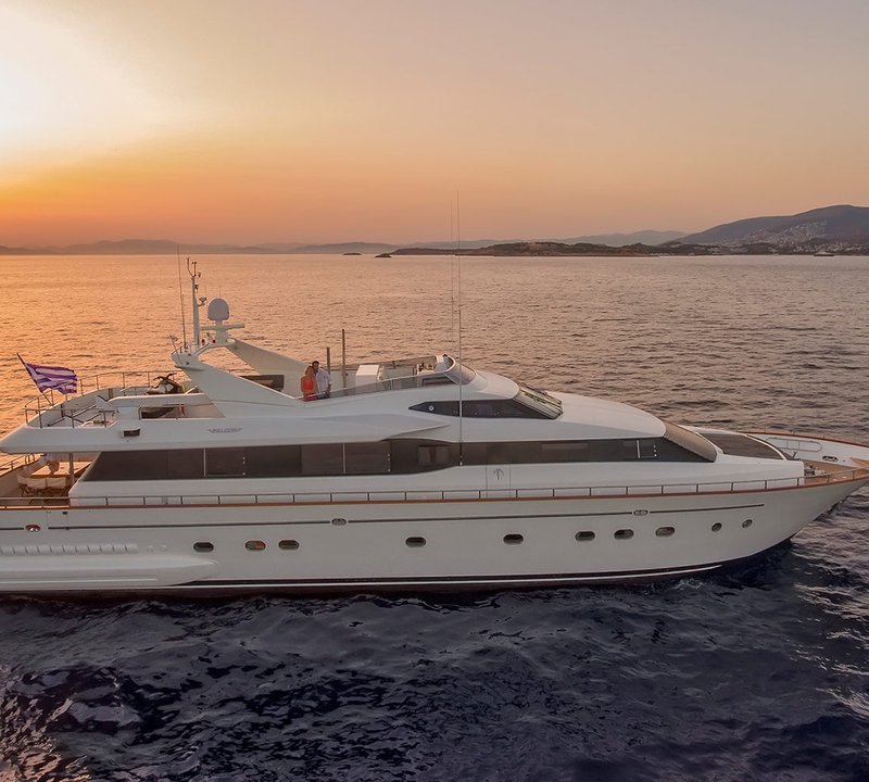 Yacht Martina Sunset