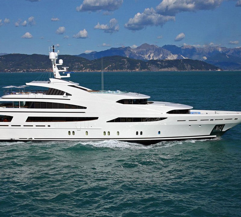 Yacht St David